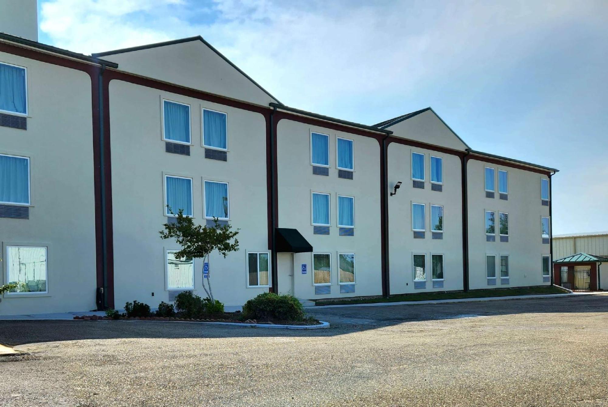 Days Inn By Wyndham Laplace- New Orleans Exterior foto