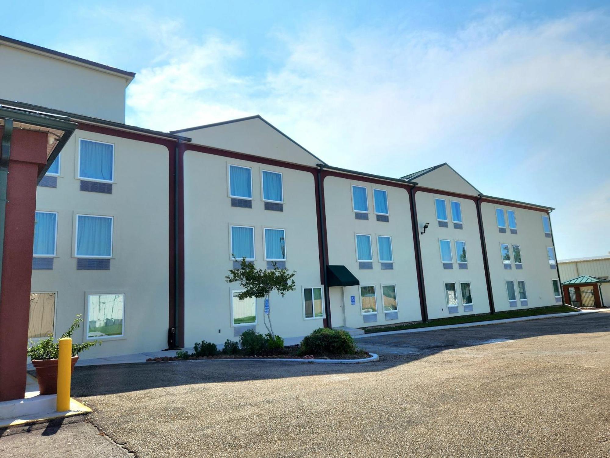 Days Inn By Wyndham Laplace- New Orleans Exterior foto